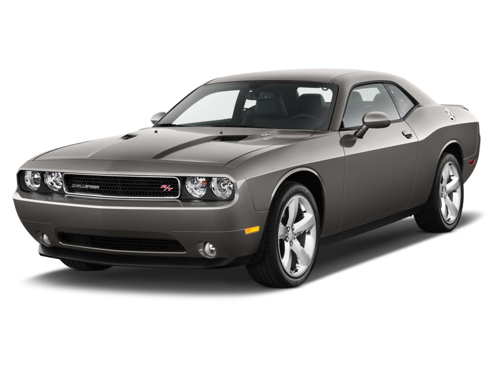 2015 dodge challenger sxt plus or r t plus