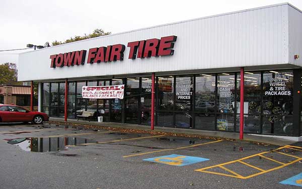 tire shops open on sunday