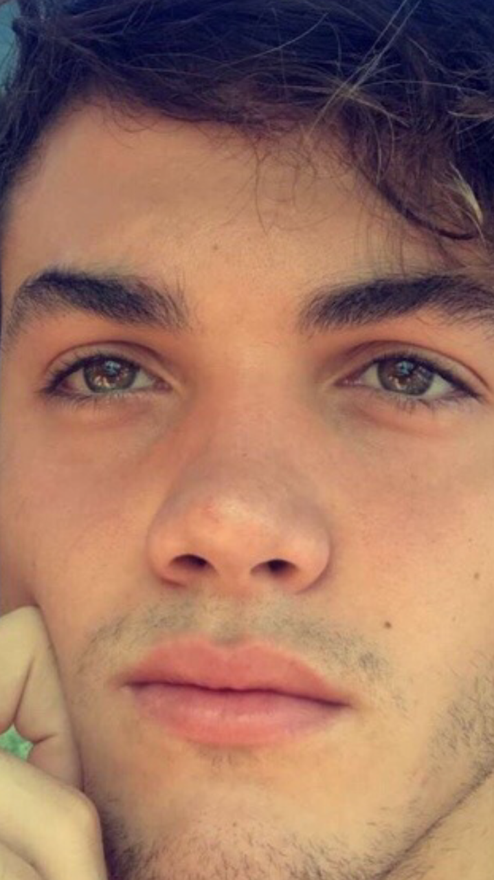 dolan twins eyes