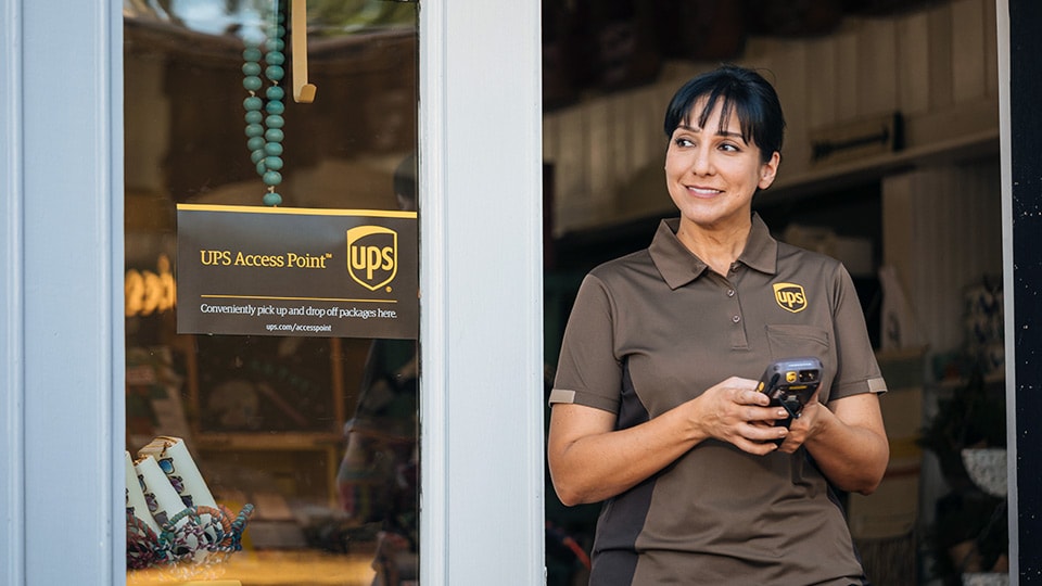 ups hours near me