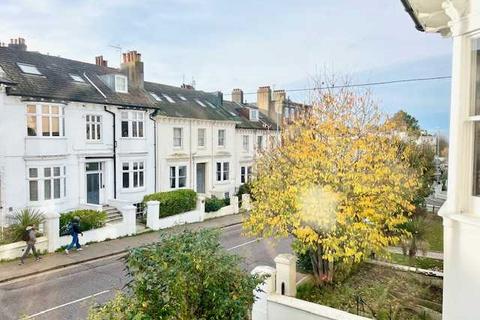 2 bedroom house to rent brighton