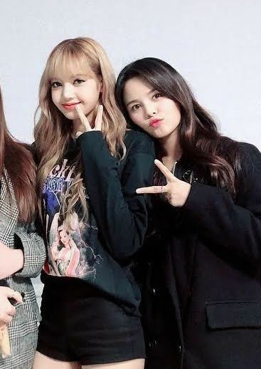 blackpink lisa best friend