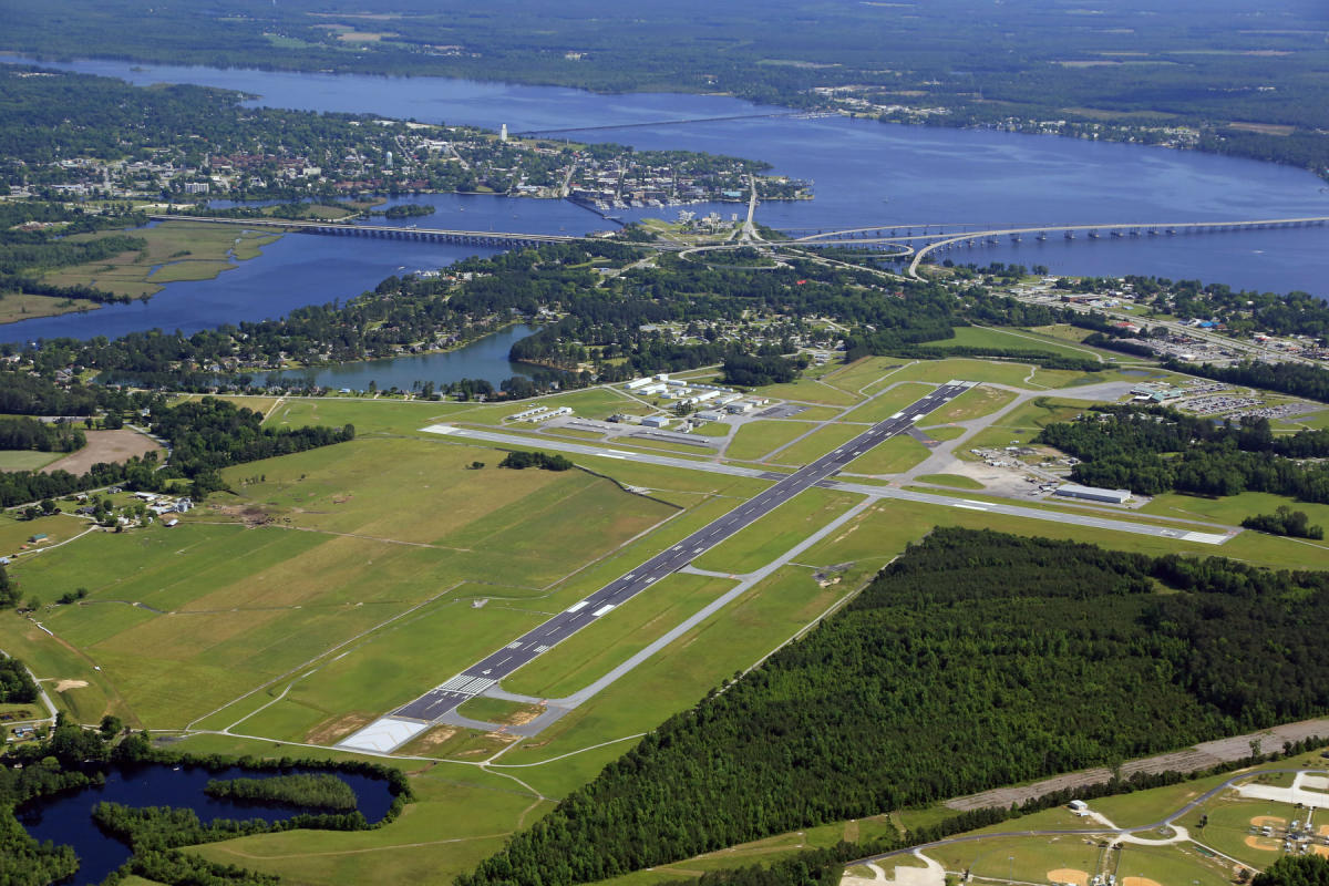 closest airport to morehead city nc