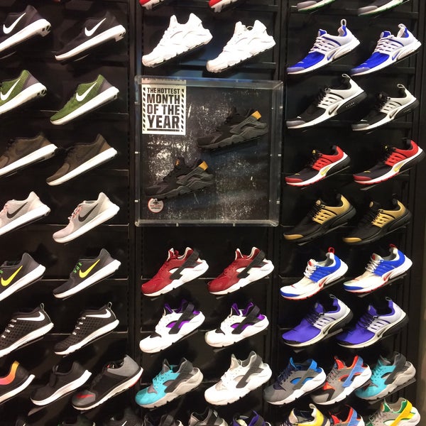 foot locker perth