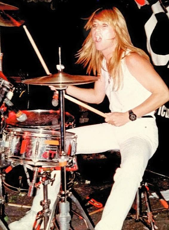 sandy west runaways