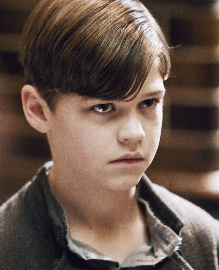 young tom riddle actor