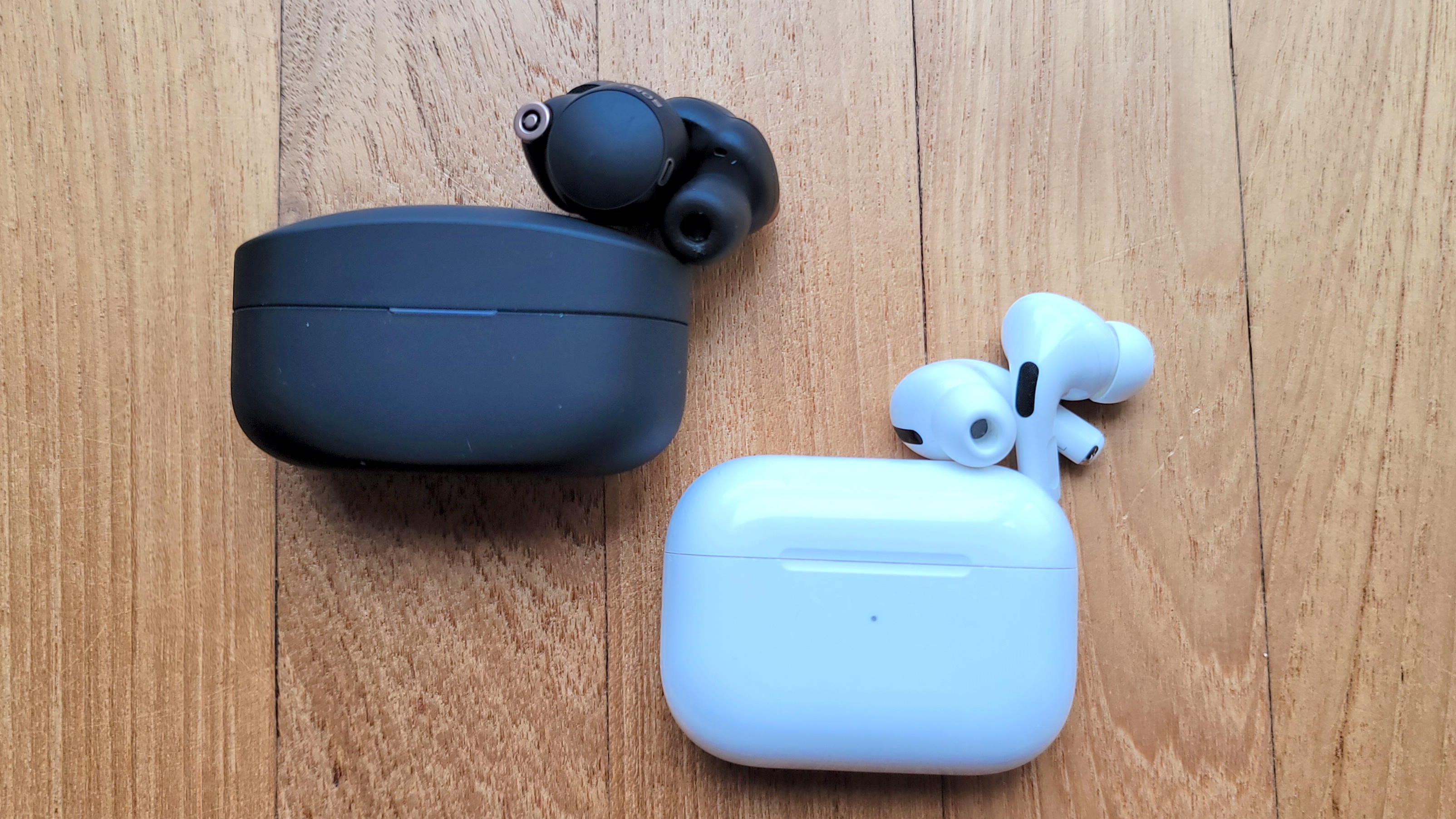 sony wf-1000xm4 vs airpods pro