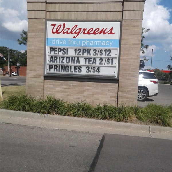 walgreens on douglas ave