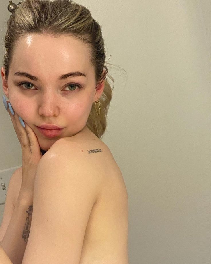 dove cameron naked