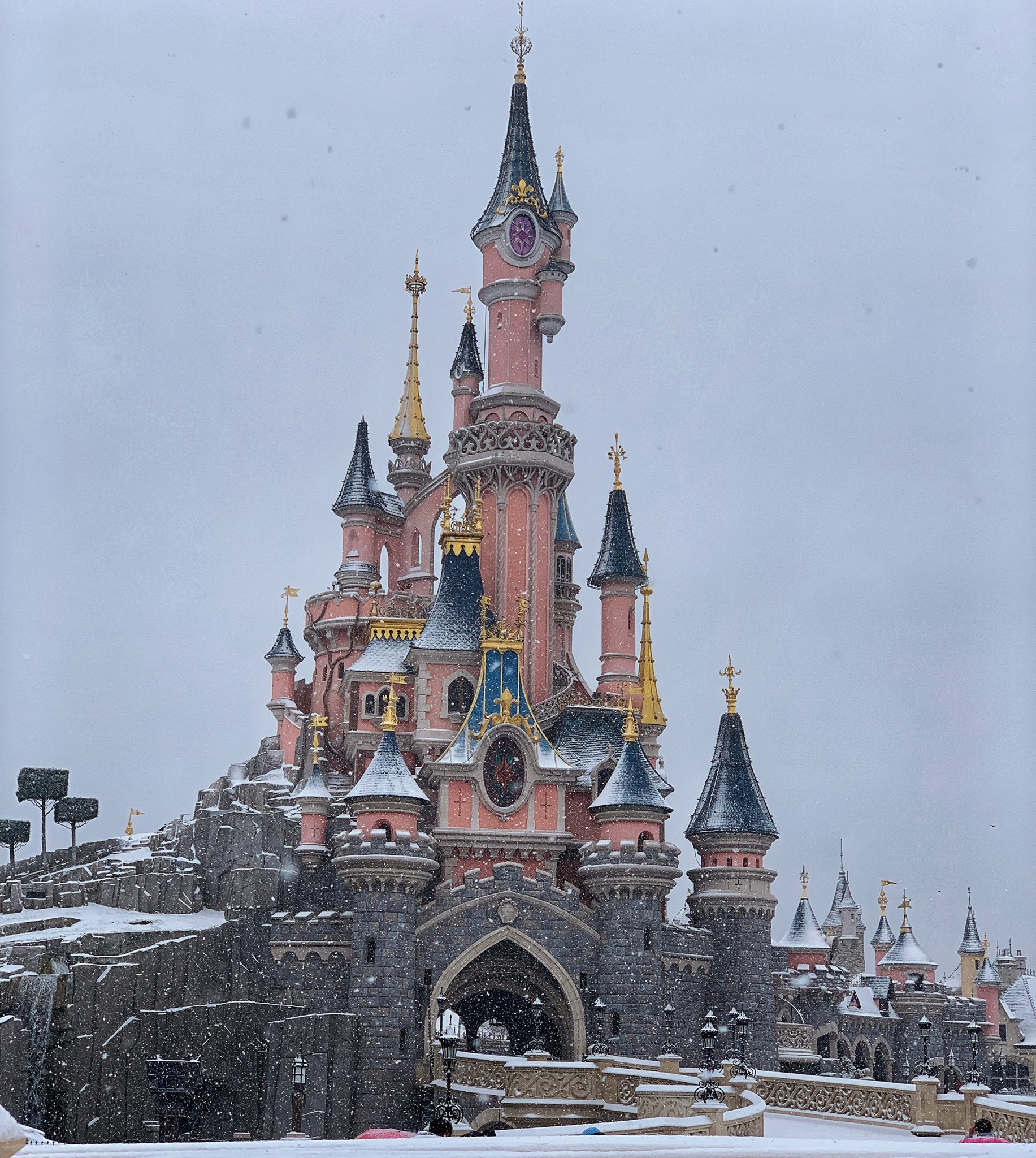 disneyland paris weather