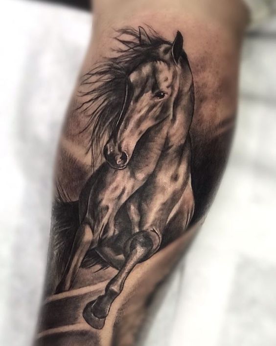 tatuajes de caballos en el brazo