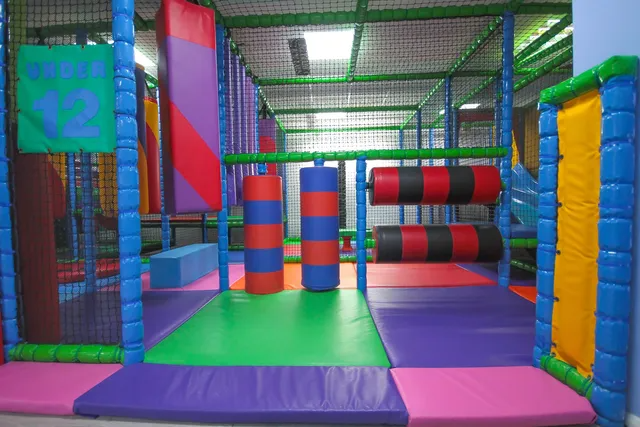 rumble tumbles indoor play centre & cafe