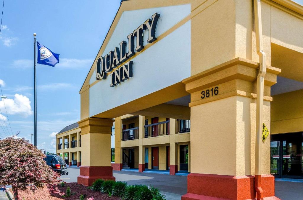 quality inn tanglewood roanoke va