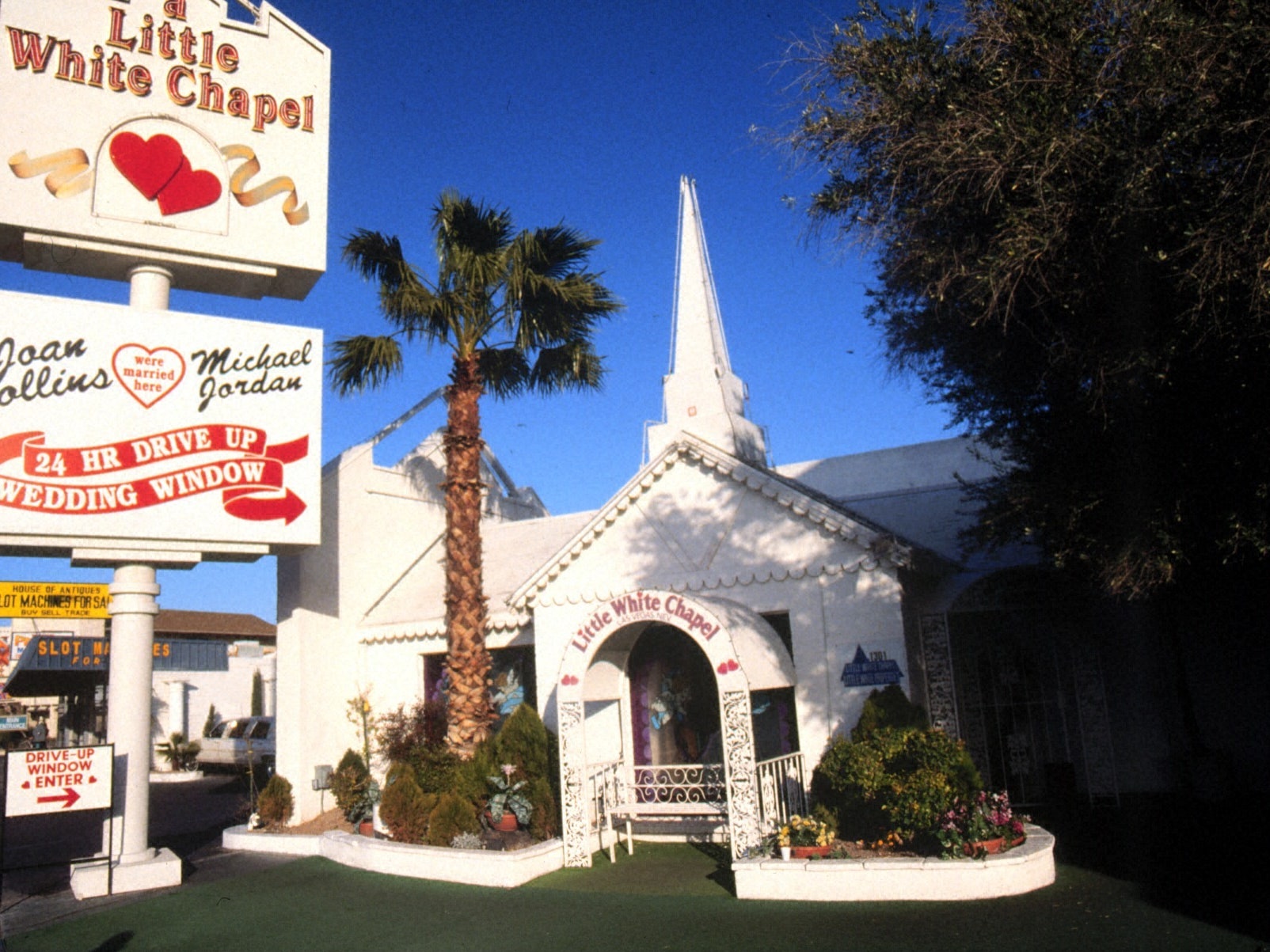 the little vegas chapel reviews