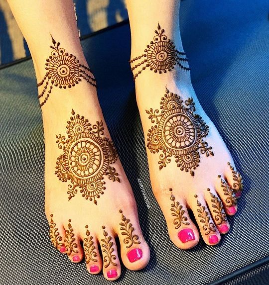 foot mehndi design simple