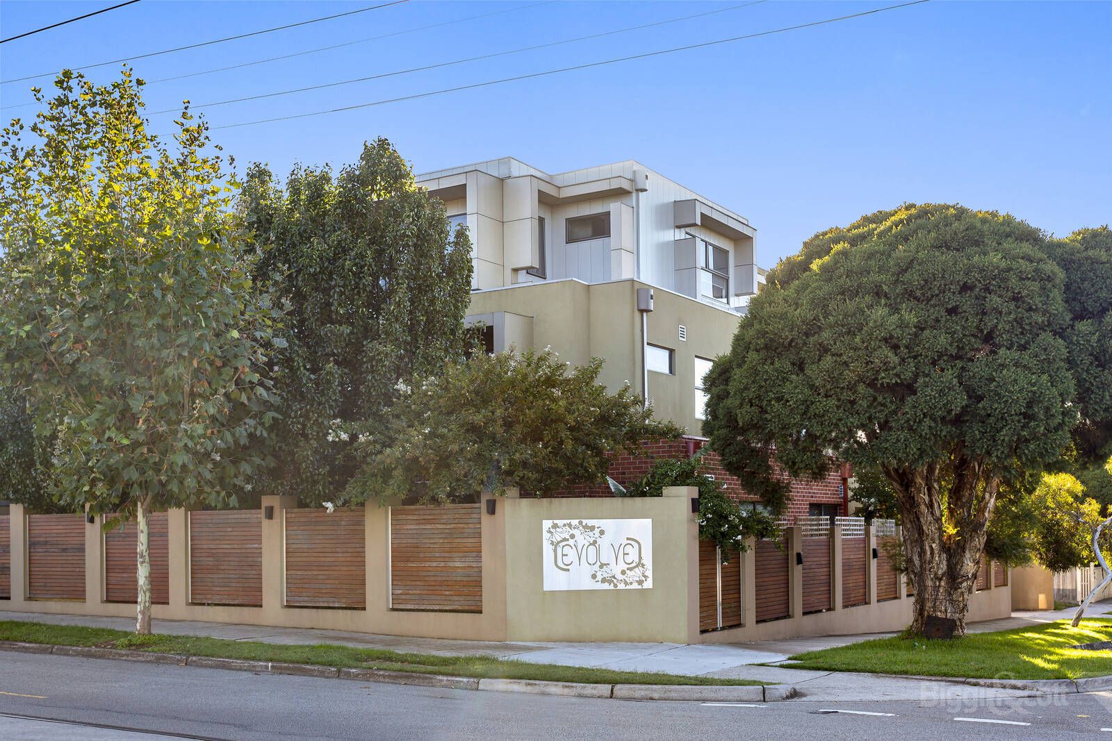 385 hawthorn road caulfield south