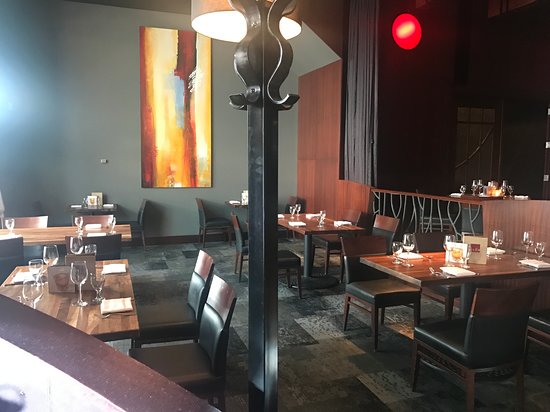 lux steakhouse and bar edmonton