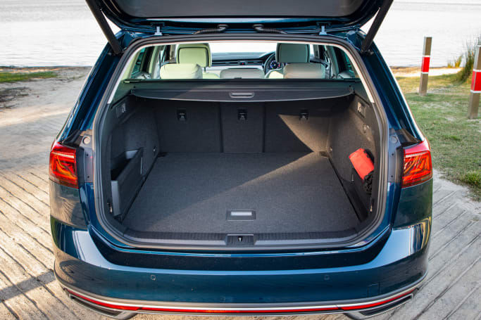 vw passat trunk space