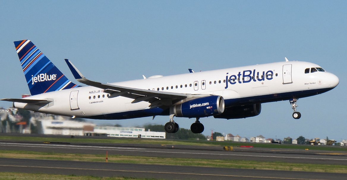 newark airport jetblue flight status