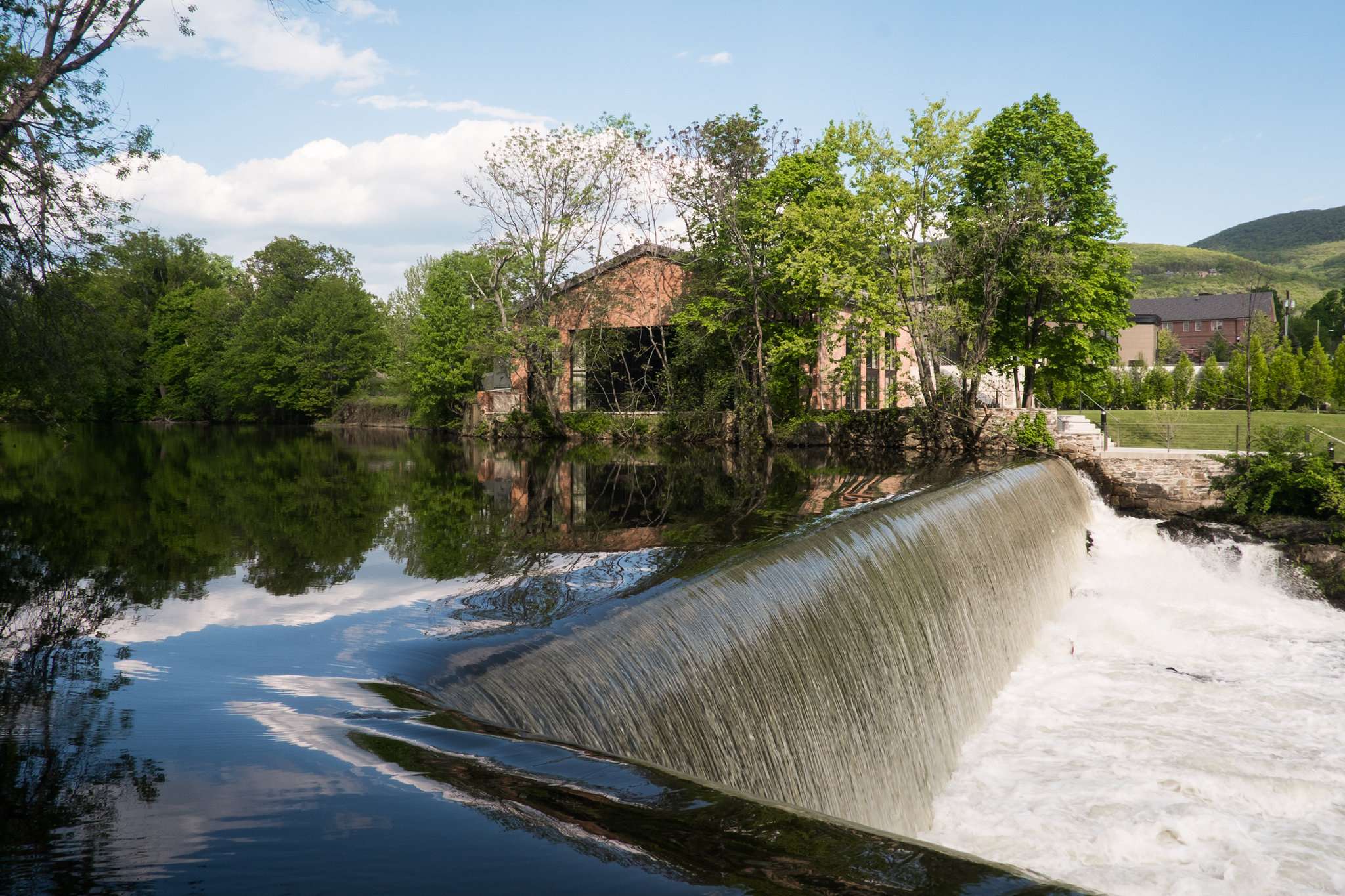 the roundhouse at beacon falls reviews