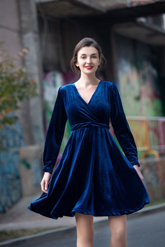 long sleeve velvet dresses