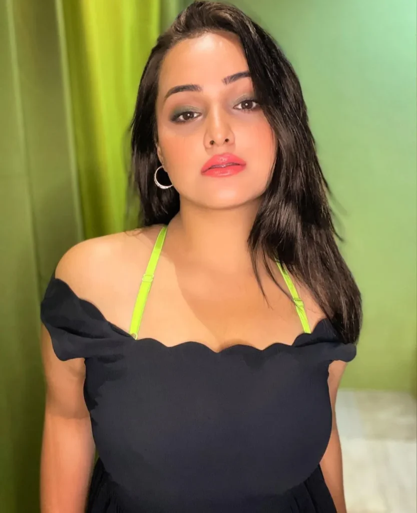 aliya naaz sexy