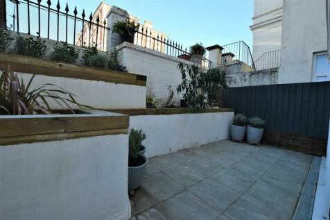 2 bedroom house to rent in hastings