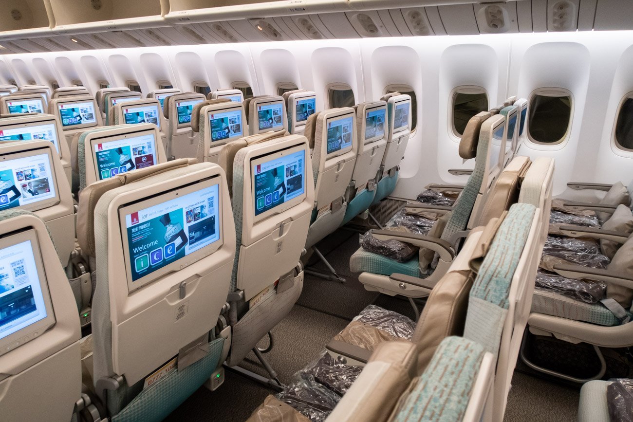 boeing 777 300 emirates economy