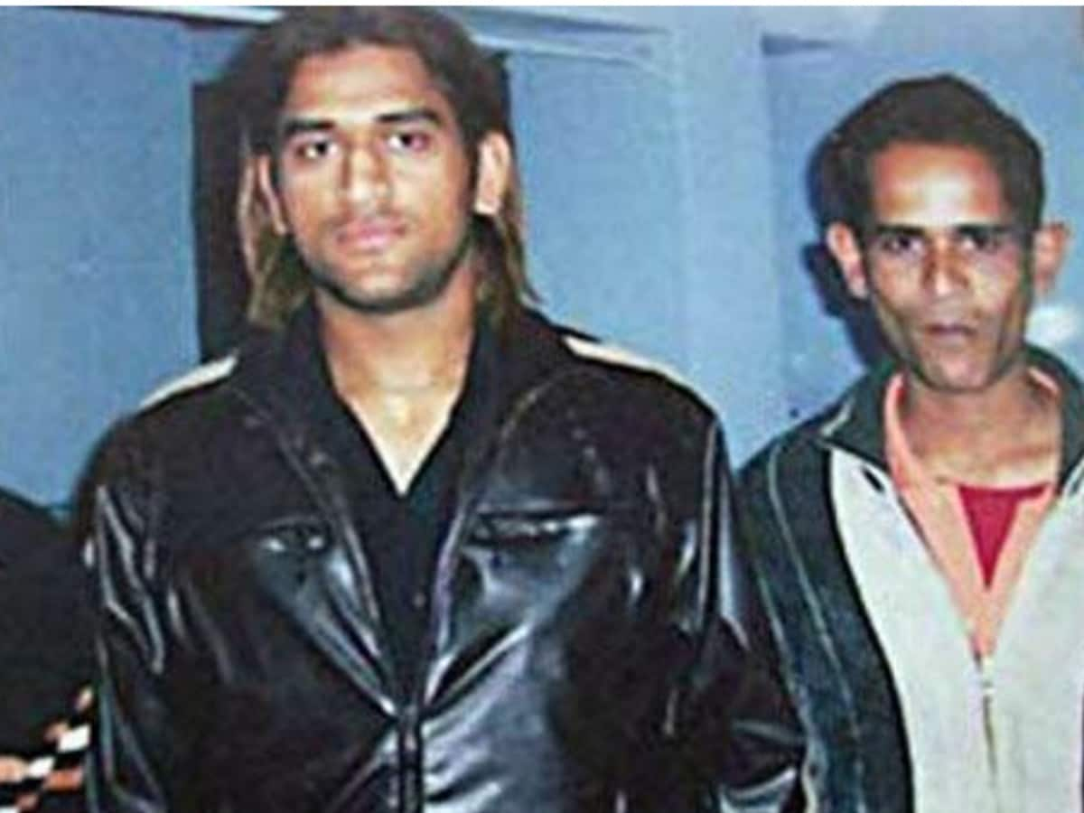 dhoni real brother