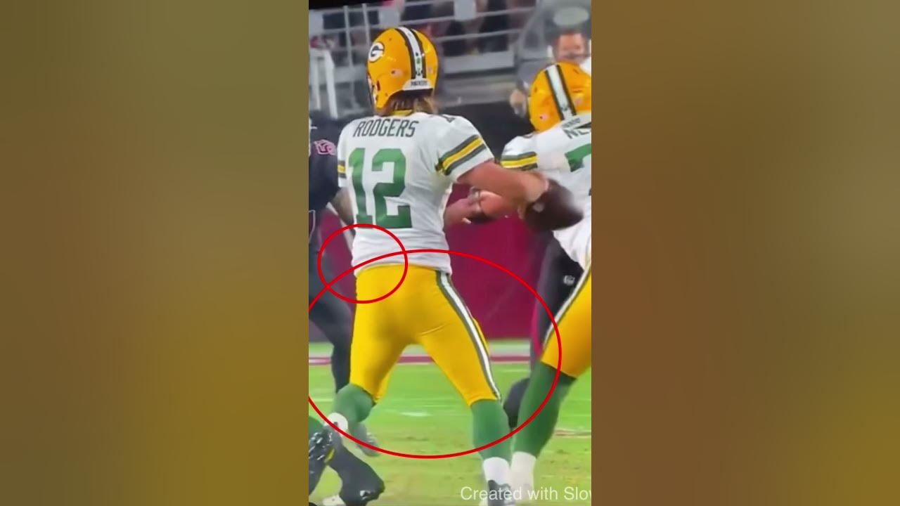 aaron rodgers throwing motion
