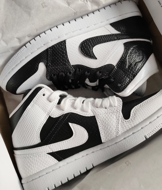 yin yang aj1