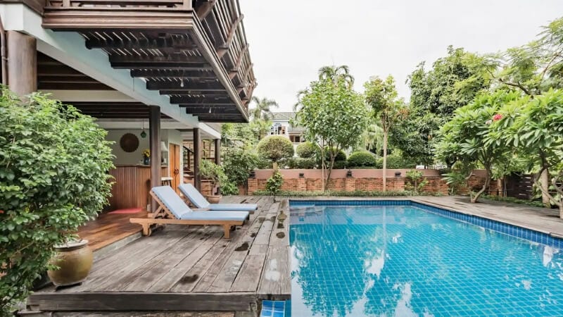 airbnb bangkok