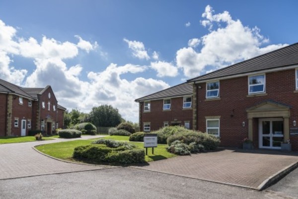 appleton manor care home