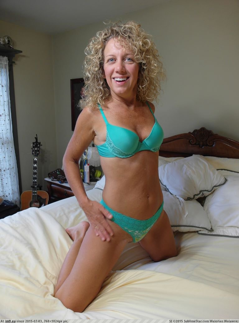 amature blonde milf