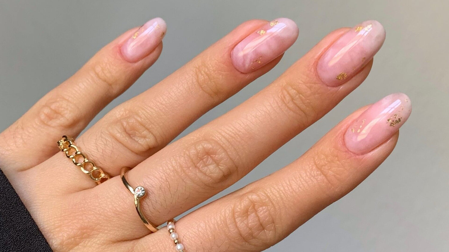 oval acrylic nails