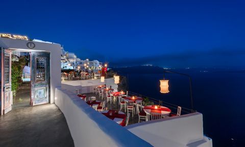 best restaurants in oia