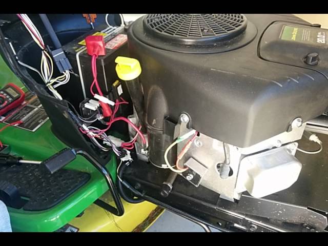 briggs and stratton voltage regulator location