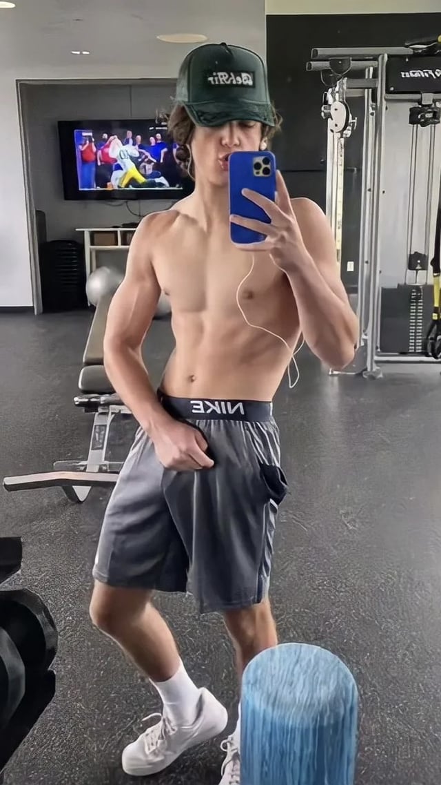 asher angel muscles