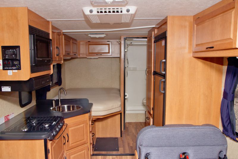 cruise canada rv rental & sales