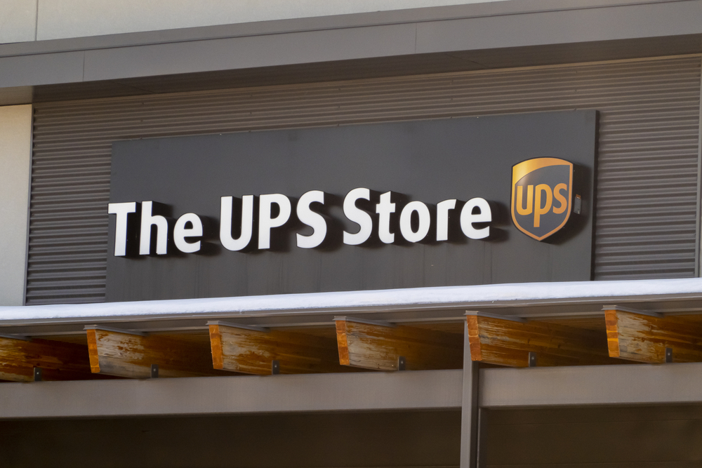 nearest ups store to me