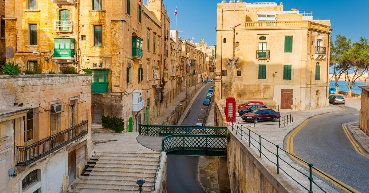 flights to valletta