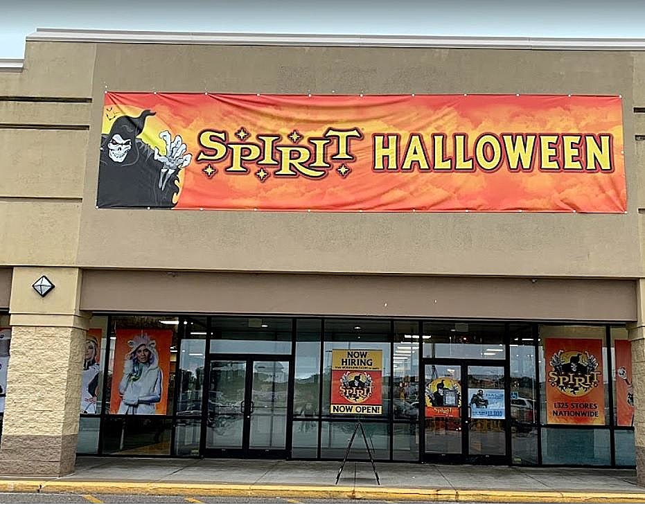 the halloween store