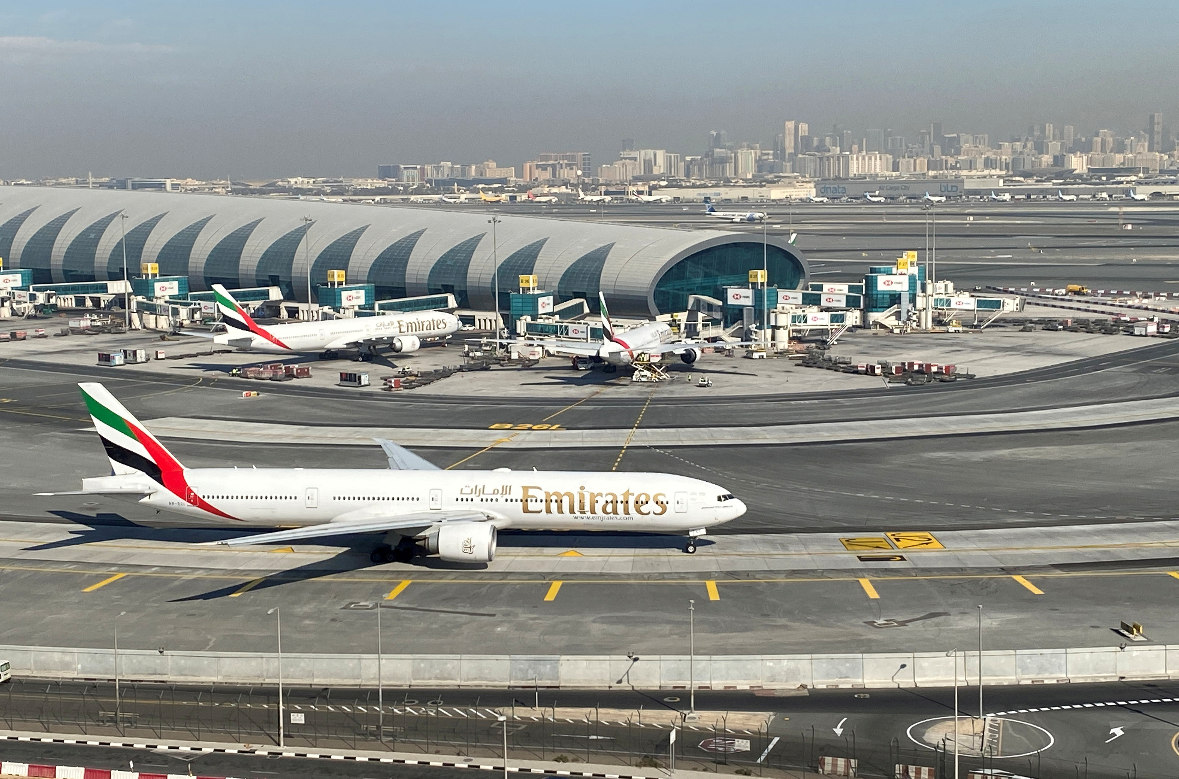 what terminal at heathrow do emirates fly from