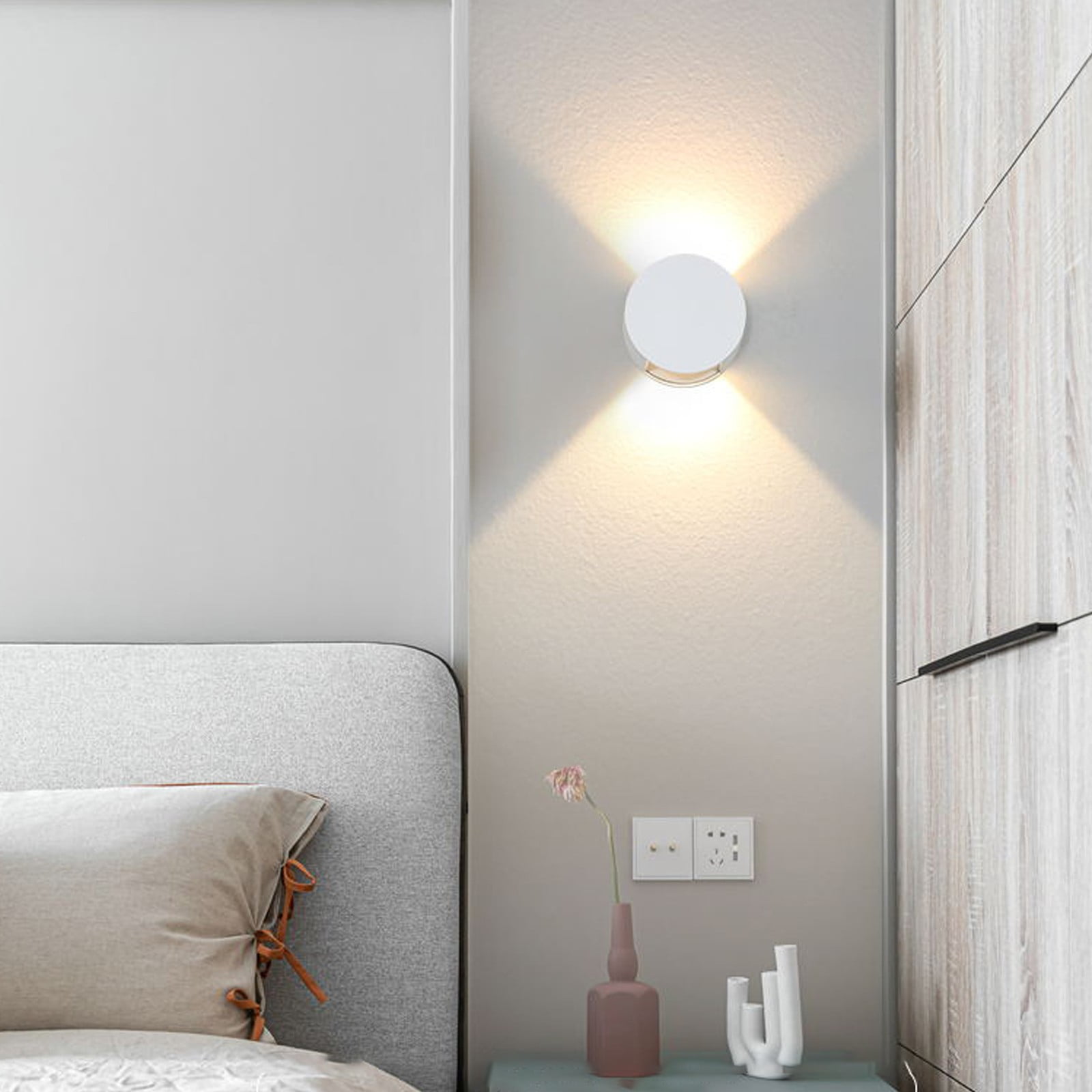 dimmable wall sconce