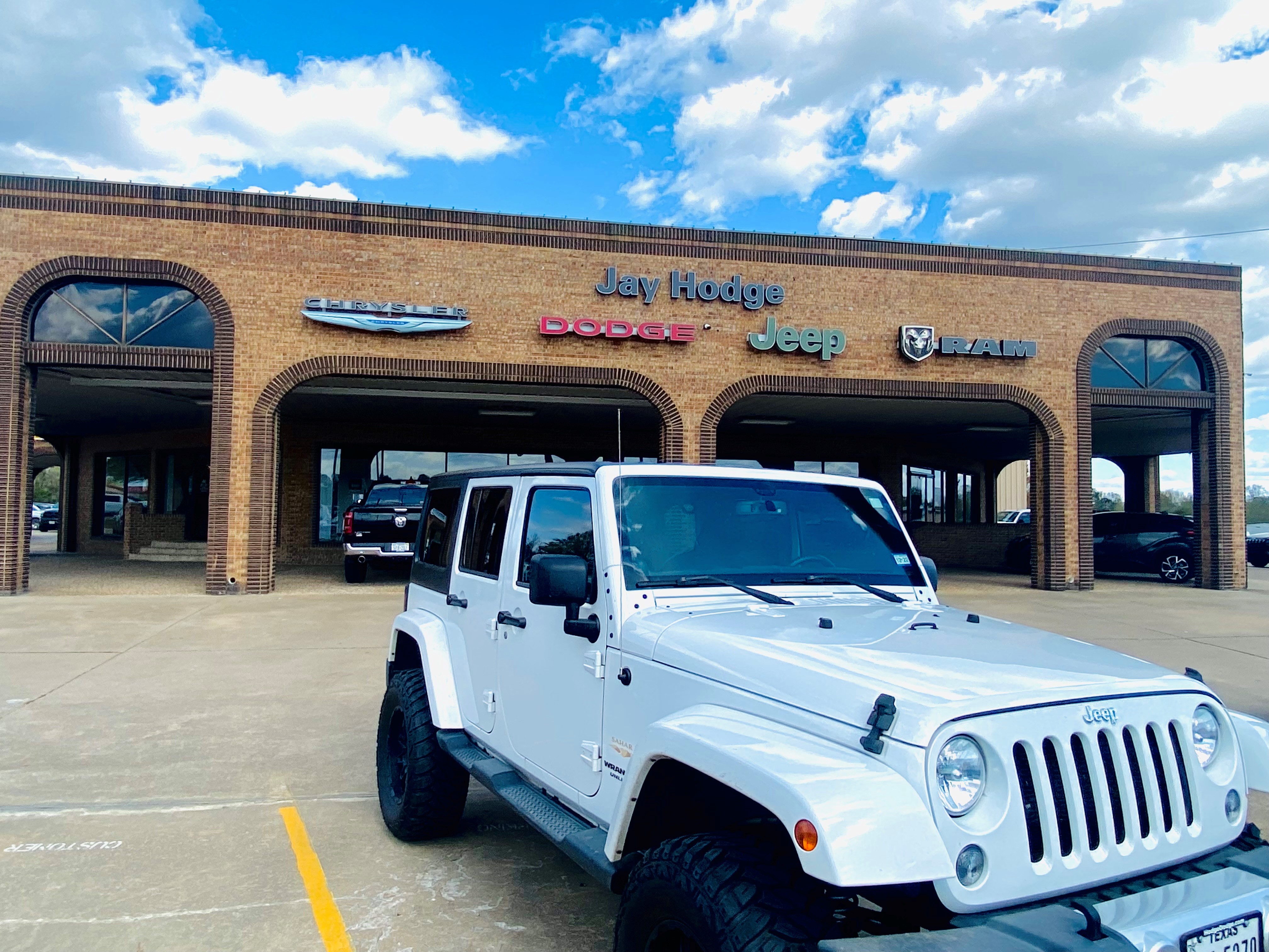 dodge dealership paris tx