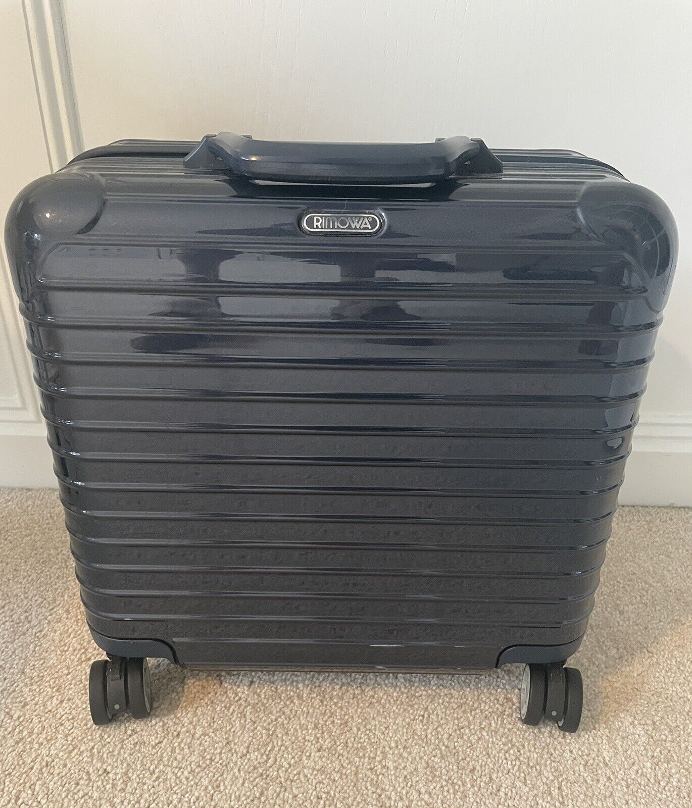 rimowa salsa business trolley