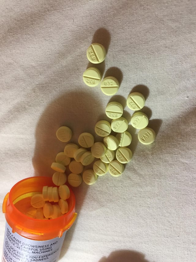 yellow pill teva 832