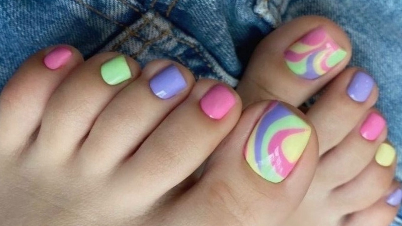 popular toe nail colours 2023