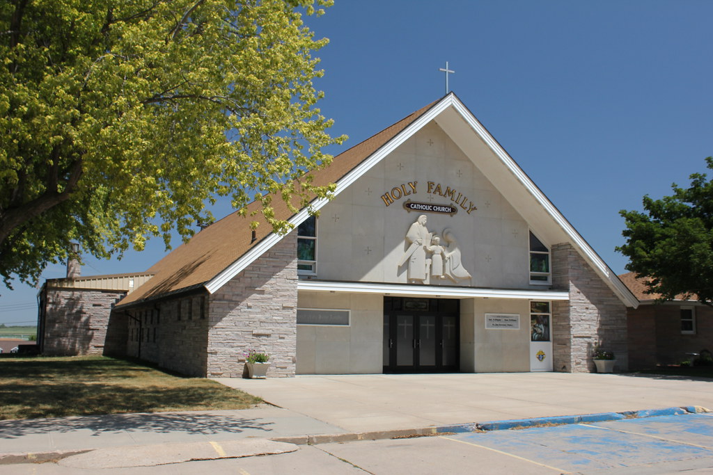 lindsay holy family church