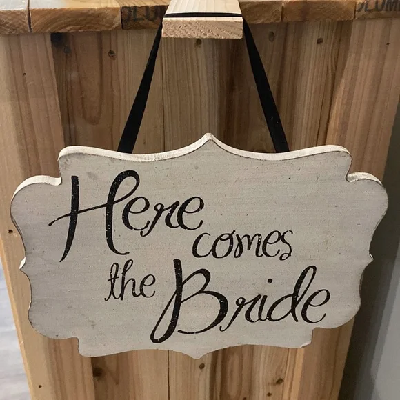 bride to be sign hobby lobby